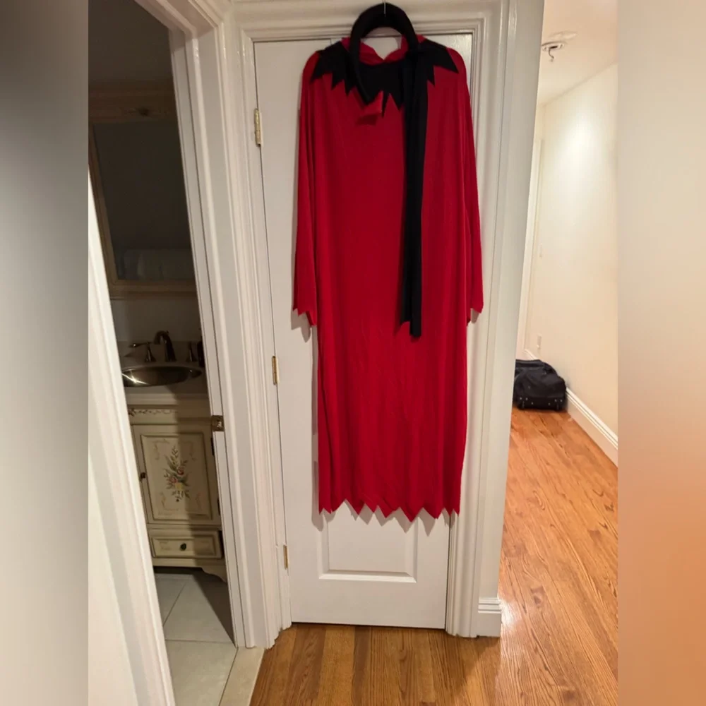 NWT Fun World Teens/Men’s Devil Robe (Diable Robe) Halloween‎ Costume Cosplay